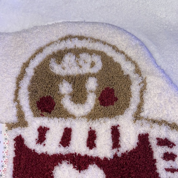 Sleigh Hill Gingerbread Girl and Boy Plush Bathroom Rug - Picture 7 of 8